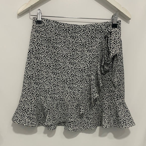 AVA Black & White Dalmatian Print Wrap Ruffle Skirt Cute Casual Party Skirt Sz 8 - Picture 2 of 7